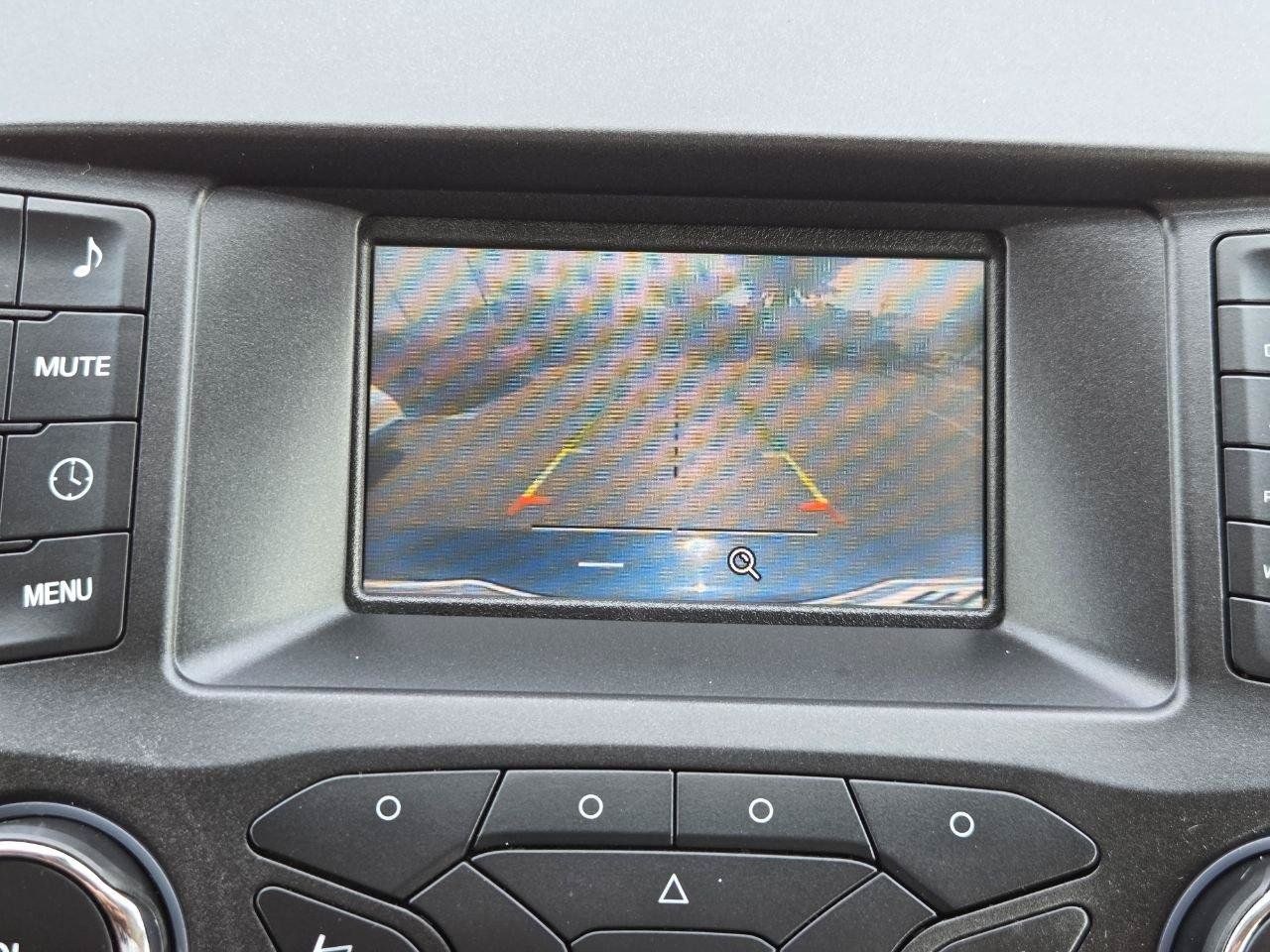 Used 2016 Ford Edge SE FWD image 11
