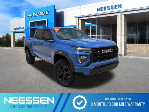 Used 2025 GMC Canyon Elevation RWD image 1