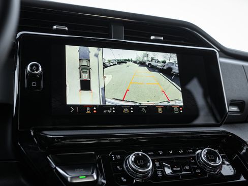 Used 2024 GMC Sierra 1500 AT4 w/ Technology Package image 25