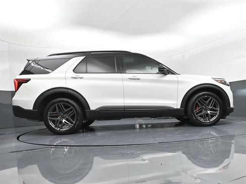 Certified 2025 Ford Explorer ST w/ Sun And Sound Package AWD/4WD image 41