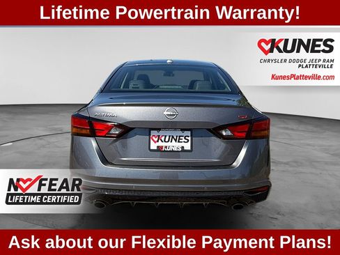 Used 2025 Nissan Altima 2.5 SR FWD image 8