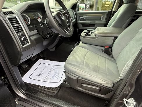 Used 2019 RAM 1500 Classic SLT AWD/4WD image 12