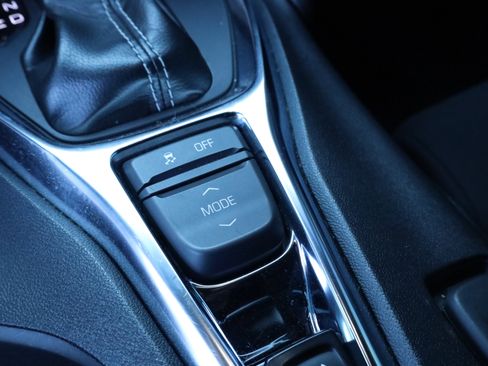 Used 2019 Chevrolet Camaro LT image 12