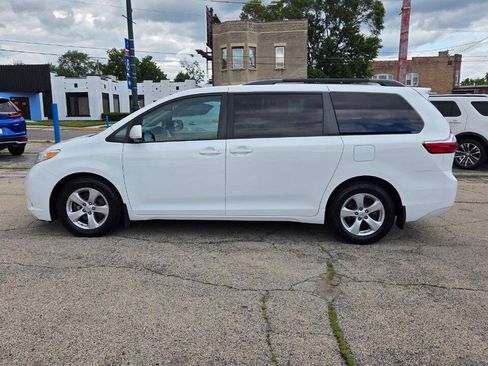 Used 2017 Toyota Sienna LE FWD image 8