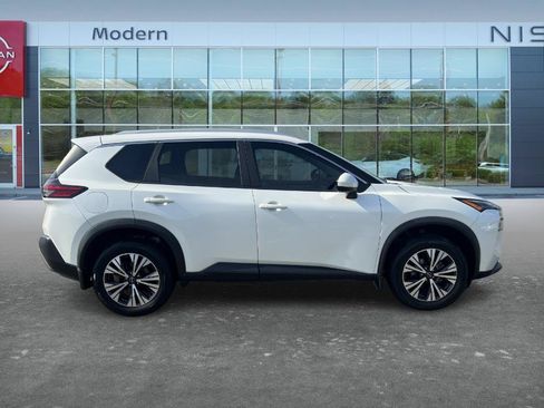 Certified 2023 Nissan Rogue SV w/ SV Premium B Package FWD image 4