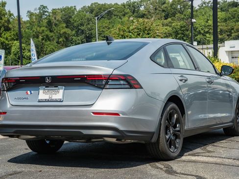 Certified 2025 Honda Accord SE image 4
