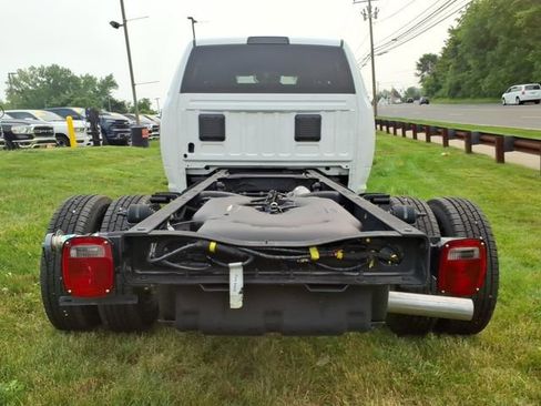 New 2026 RAM 3500 Tradesman AWD/4WD image 4