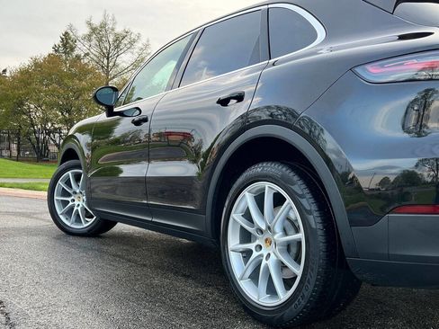 Used 2019 Porsche Cayenne Base AWD 4dr SUV image 15