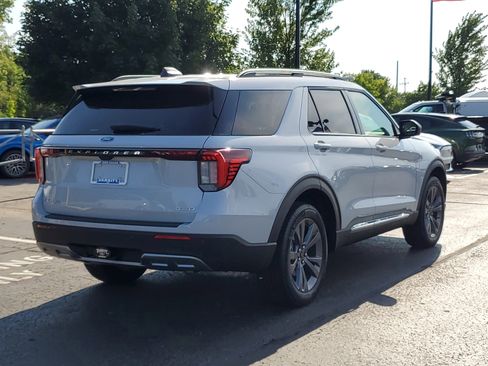 New 2026 Ford Explorer Active image 4