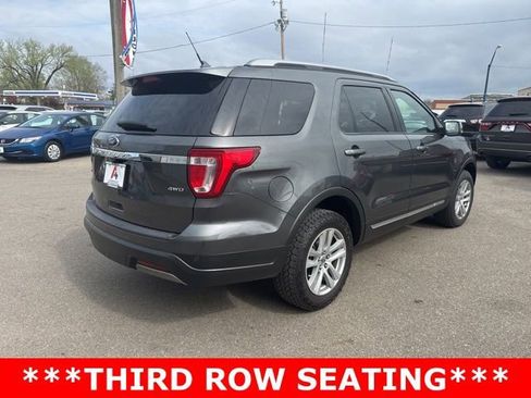 Used 2019 Ford Explorer XLT w/ Equipment Group 202A AWD/4WD image 3