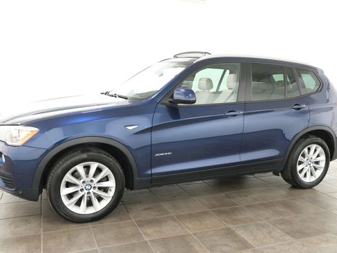 Used 2017 BMW X3 xDrive28i AWD/4WD image 2