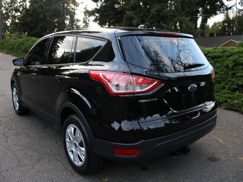 Used 2016 Ford Escape S FWD image 3