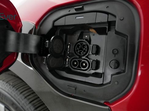 Used 2024 Toyota bZ4X XLE image 24