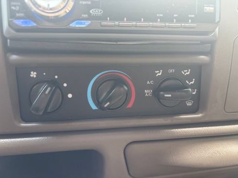 Used 2002 Ford F250 XL AWD/4WD image 21