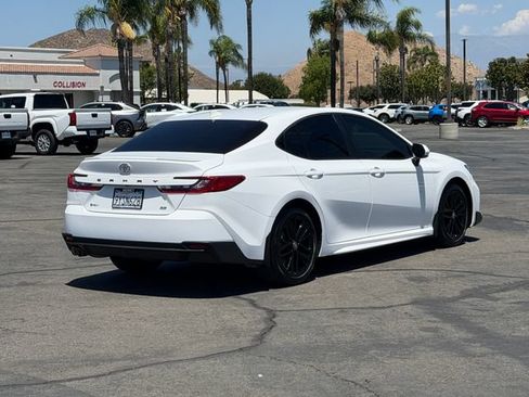 Used 2026 Toyota Camry SE w/ Convenience Package FWD image 5