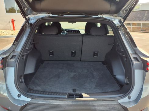 Used 2025 Chevrolet Equinox EV LT FWD image 24