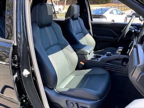 Certified 2025 Toyota 4Runner Limited image 9