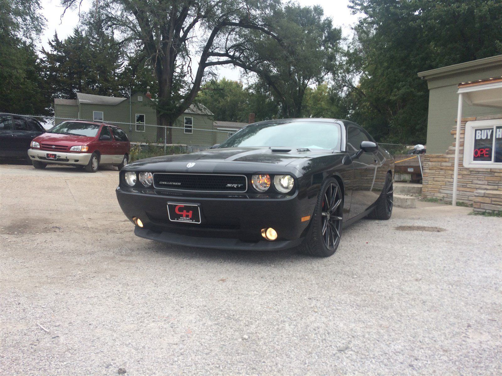 Used 2010 Dodge Challenger SRT8 RWD image 1