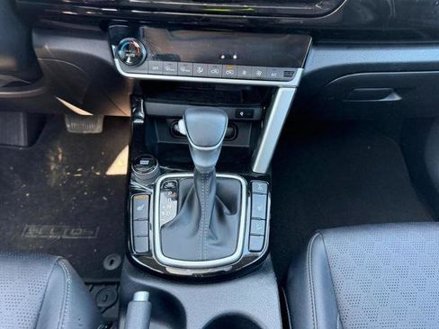 Used 2023 Kia Seltos EX image 17