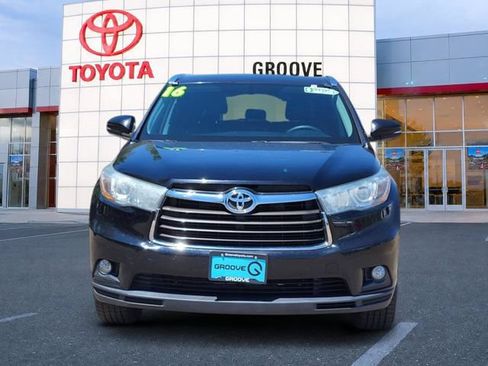 Used 2016 Toyota Highlander XLE AWD/4WD image 9