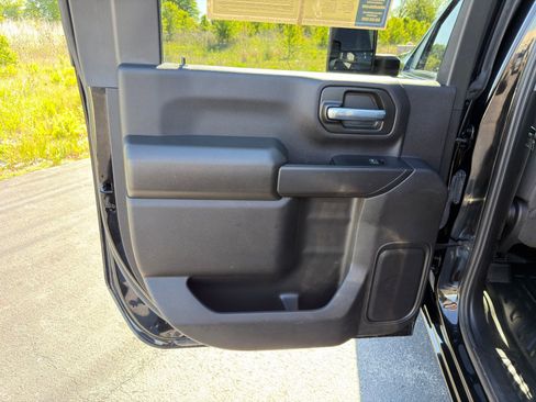 Used 2022 Chevrolet Silverado 3500 W/T AWD/4WD image 19