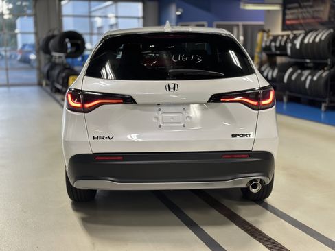 New 2026 Honda HR-V Sport image 5