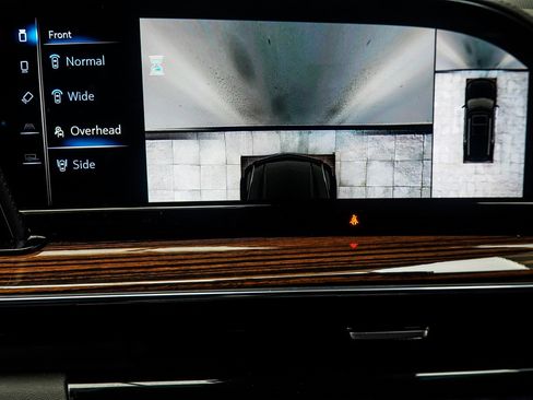 Used 2023 Cadillac Escalade Premium Luxury image 27