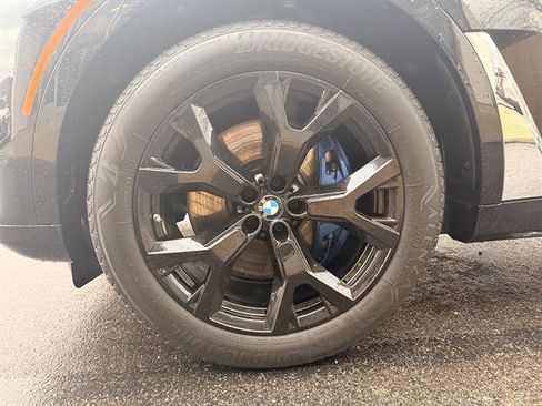 Certified 2022 BMW X7 xDrive40i w/ Executive Package image 9