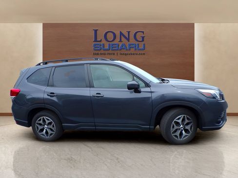 Used 2023 Subaru Forester Premium AWD/4WD image 6