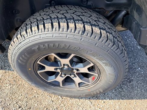 Used 2019 Jeep Wrangler Unlimited Rubicon w/ Dual Top Group AWD/4WD image 13