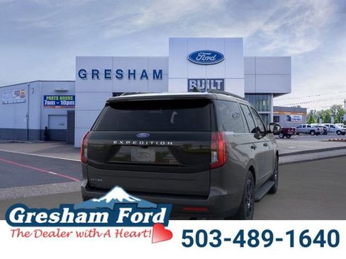 New 2025 Ford Expedition Active image 9