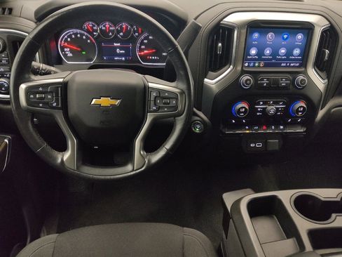 Used 2022 Chevrolet Silverado 1500 LT image 22