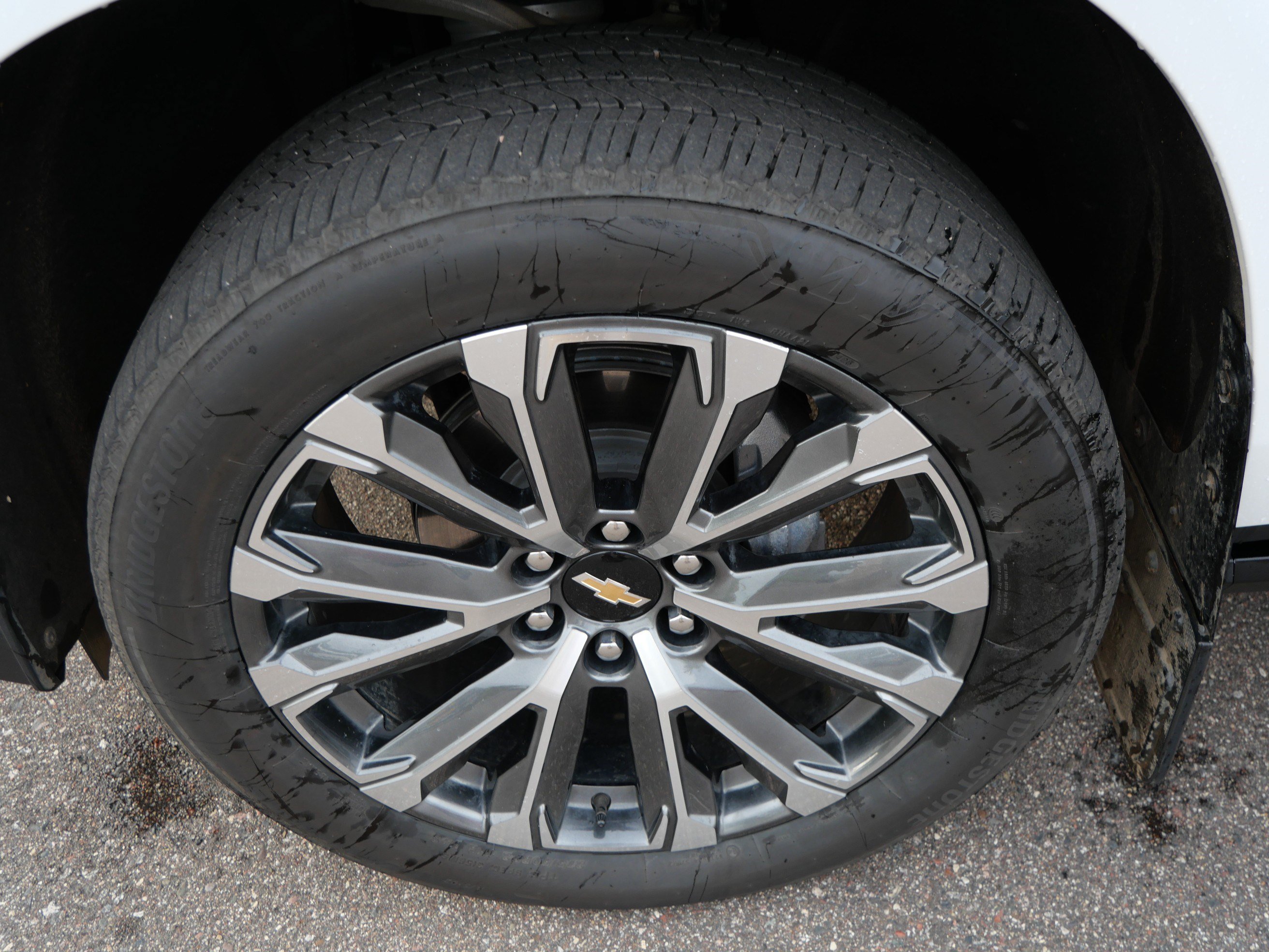 Used 2025 Chevrolet Tahoe High Country AWD/4WD image 16