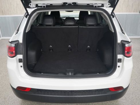 Used 2022 Jeep Compass Latitude FWD image 36