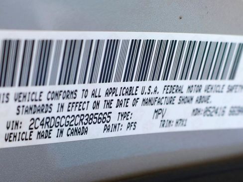 Used 2012 Dodge Grand Caravan SXT FWD image 16