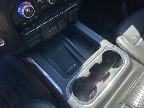 Used 2022 GMC Sierra 2500 Denali w/ Denali Ultimate Package image 23