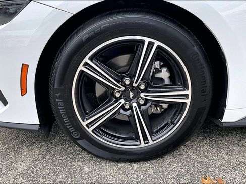 Used 2025 Ford Mustang Premium image 11