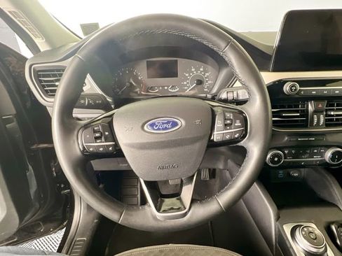 Used 2022 Ford Escape SE w/ Cold Weather Package AWD/4WD image 11