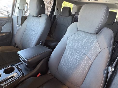 Used 2016 GMC Acadia SLE AWD/4WD image 25