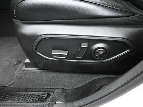 Used 2024 Jeep Grand Cherokee Altitude AWD/4WD image 7