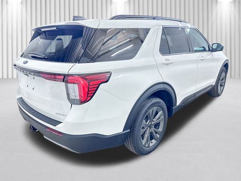 New 2026 Ford Explorer Active w/ Active Comfort Package image 5