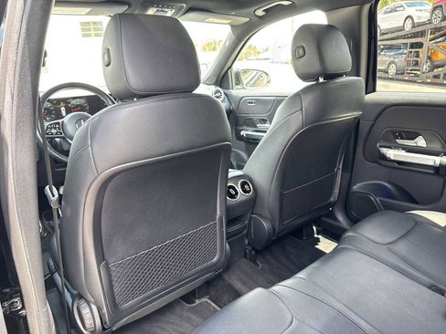 Used 2022 Mercedes-Benz GLB 250 image 20