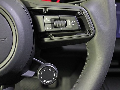 Used 2025 Porsche Macan Electric image 25