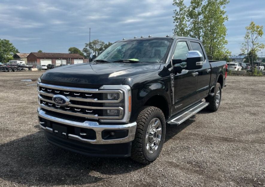 Used 2023 Ford F350 Lariat w/ Tow Technology Package AWD/4WD image 2
