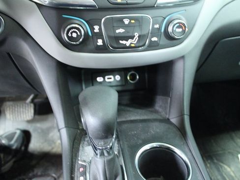 Used 2023 Chevrolet Equinox LS w/ LS Convenience Package image 19