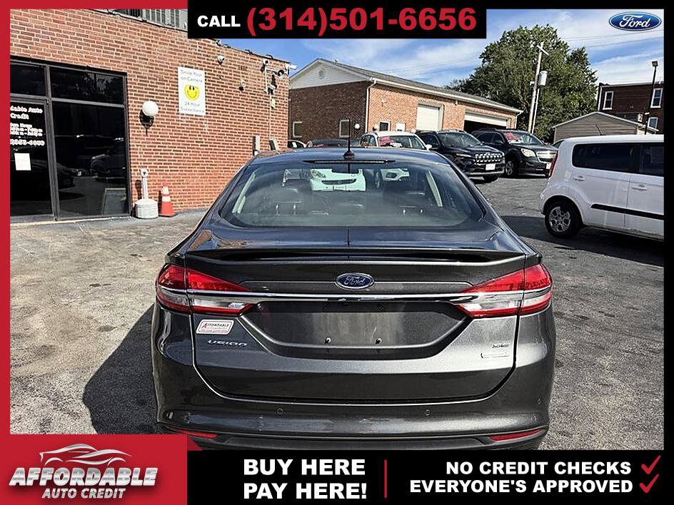 Used 2018 Ford Fusion SE w/ Equipment Group 201A FWD image 4