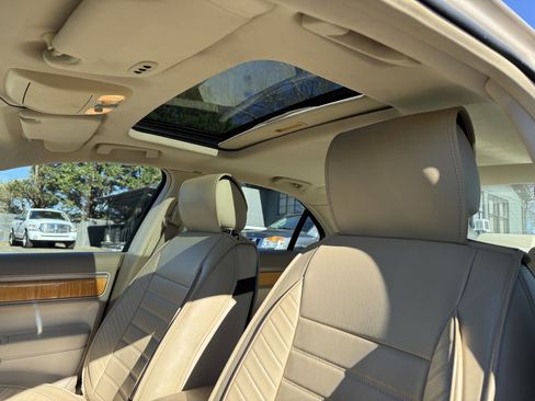 Used 2006 Lincoln Zephyr image 21