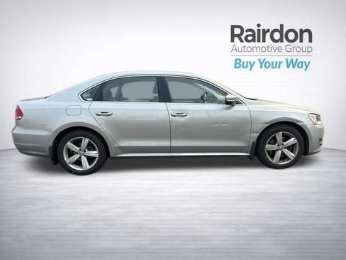 Used 2013 Volkswagen Passat 2.5 SE FWD image 8