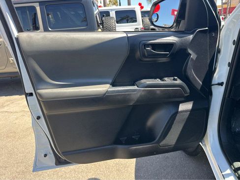 Used 2020 Toyota Tacoma SR RWD image 15