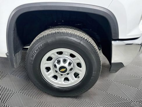 Used 2025 Chevrolet Silverado 3500 W/T w/ WT/CX Safety Package AWD/4WD image 21